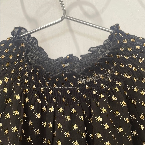 Elegant Black & Gold Print Top - ROSE + OLIVE - Size Large - Picture 5 of 16